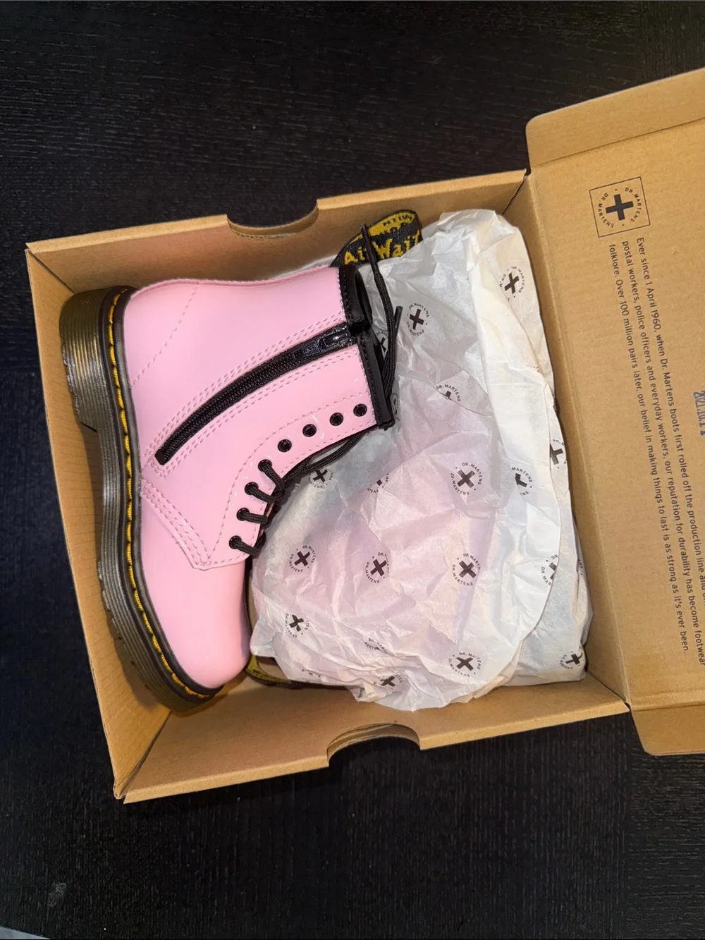 Dr. Martens | 1460 8-Eye Patent Boot - Little Kid - Pale Pink